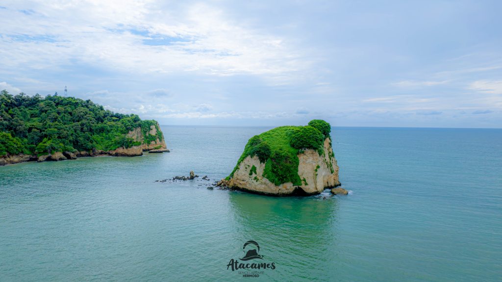 Vista panorámica de la costa del cantón Atacames