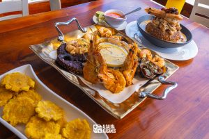 Ceviche de camarón, plato típico de la costa de Atacames